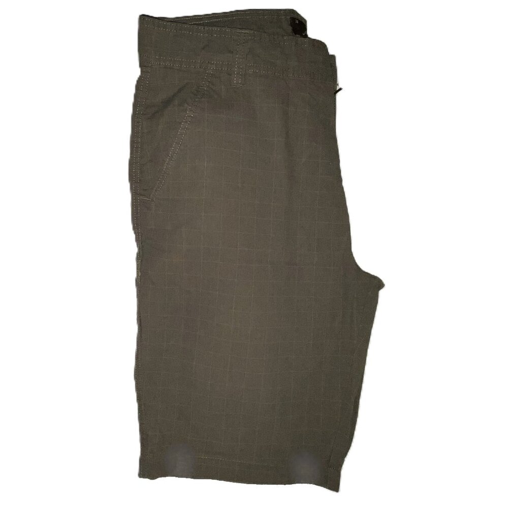 METHOD Men's Bermuda Shorts – Green | Windowpane Check | 100% Cotton | Size 38